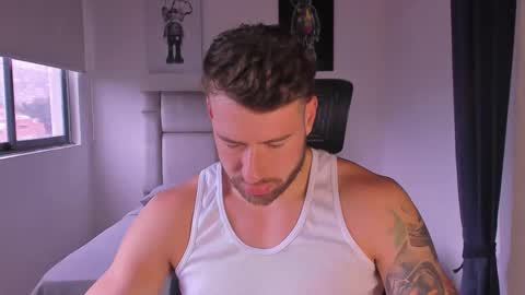 Snapshot of paul_roger chatting on 12, 3, 2025 PAUL ROGER online show from 12, 3, 2025