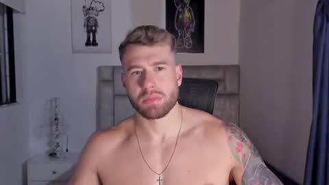 Snapshot of paul_roger chatting on 31, 10, 2025 PAUL ROGER online show from 31, 10, 2025