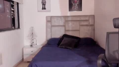 Snapshot of paul_roger chatting on 31, 10, 2025 PAUL ROGER online show from 31, 10, 2025