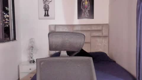 Snapshot of paul_roger chatting on 15, 11, 2025 PAUL ROGER online show from 15, 11, 2025