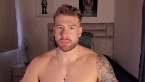 Snapshot of paul_roger chatting on 15, 12, 2025 PAUL ROGER online show from 15, 12, 2025