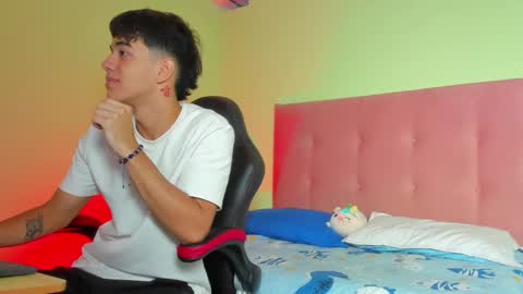 paul_sexycock online show from 25, 1, 2025