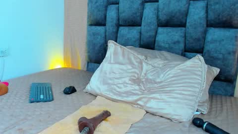 PAULA online show from 19, 10, 2025