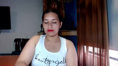 PAULA online show from 8, 1, 2025