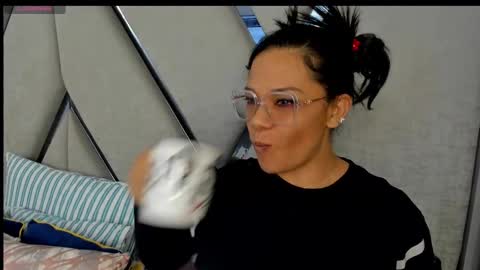 Paula online show from 2, 3, 2025