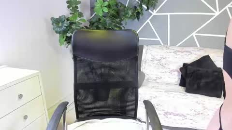 paula_miler1 online show from 26, 3, 2026