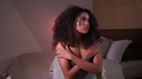 Paula online show from 1, 3, 2025