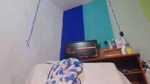 Snapshot of paulavaltina21 chatting on 1, 1, 2025 PAULA VALENTINA online show from 1, 1, 2025