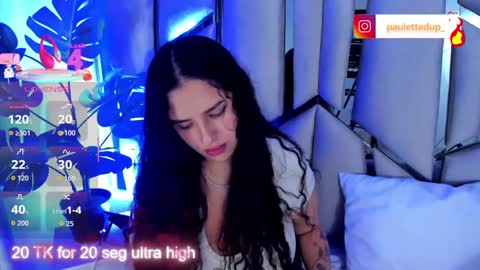 Snapshot of paulette_dupont_ chatting on 18, 9, 2025 paulette_dupont_ online show from 18, 9, 2025