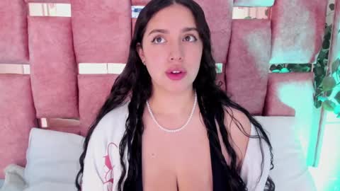 Snapshot of paulette_dupont_ chatting on 29, 9, 2025 paulette_dupont_ online show from 29, 9, 2025