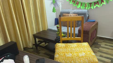 Isla  Chase online show from 2, 1, 2025