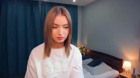 Snapshot of paulettelafevre chatting on 10, 9, 2025 Eva online show from 10, 9, 2025