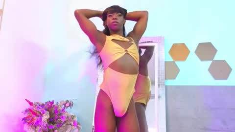 Snapshot of paulina_sodi chatting on 19, 11, 2025 Paulina online show from 19, 11, 2025