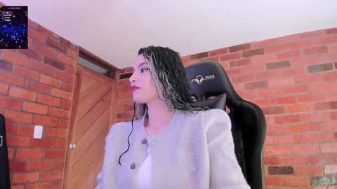 Paulina online show from 1, 1, 2025