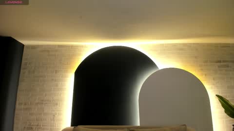 Paulina Santos  online show from 9, 11, 2025