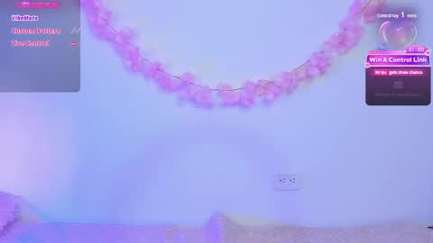 Snapshot of pauline_golden1 chatting on 12, 2, 2025 Pauline online show from 12, 2, 2025