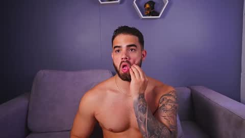 Snapshot of paulphoenix_ chatting on 19, 11, 2025 Paul Phoenix online show from 19, 11, 2025