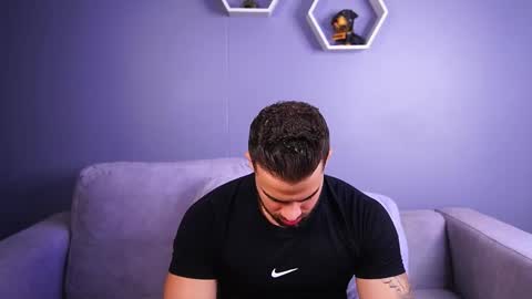 Snapshot of paulphoenix_ chatting on 18, 12, 2025 Paul Phoenix online show from 18, 12, 2025