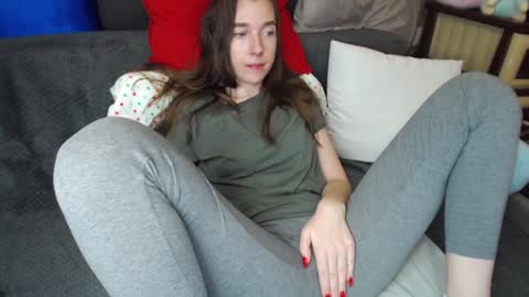 FOUNTAIN SQUIRT online show from 17, 1, 2025