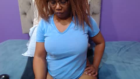Snapshot of peachassxx chatting on 19, 4, 2026 peachy online show from 19, 4, 2026