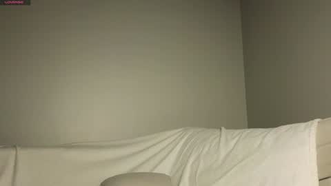 Snapshot of peachcreamcouple chatting on 25, 1, 2025 Lexy Peach online show from 25, 1, 2025