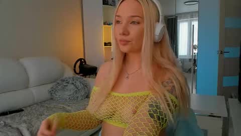 Snapshot of peachju1cy chatting on 21, 2, 2025 peachju1cy online show from 21, 2, 2025