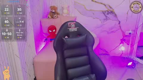 peachy_tay online show from 19, 5, 2026