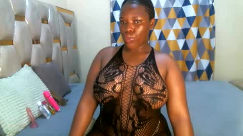 Snapshot of peachygirl255 chatting on 7, 6, 2026 Peachy online show from 7, 6, 2026