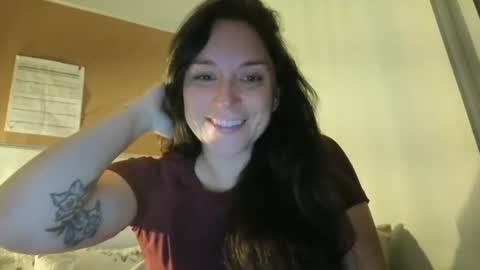 Snapshot of peachyxobsession chatting on 15, 10, 2025 PeachyObsession online show from 15, 10, 2025