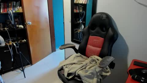 Snapshot of peanut_tangerine chatting on 9, 9, 2025 Tangerine Penaut online show from 9, 9, 2025