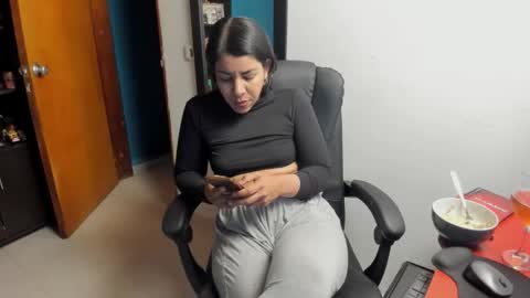 Tangerine Penaut online show from 10, 1, 2026