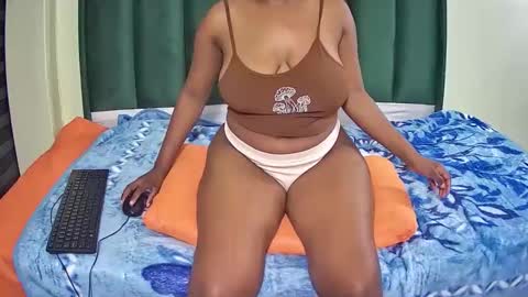 Snapshot of pearlx_ chatting on 14, 12, 2025 pearlx_ online show from 14, 12, 2025