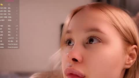 Snapshot of pebee chatting on 13, 5, 2026 Lily online show from 13, 5, 2026