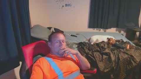 Snapshot of pecker40 chatting on 12, 10, 2025 pecker40 online show from 12, 10, 2025