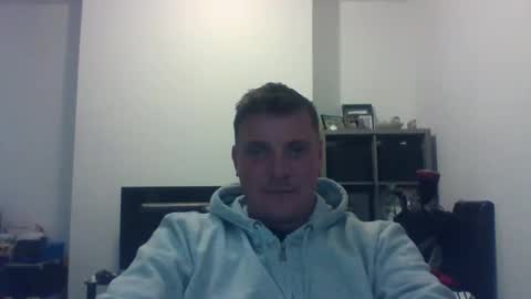 pedrok87 online show from 12, 4, 2026