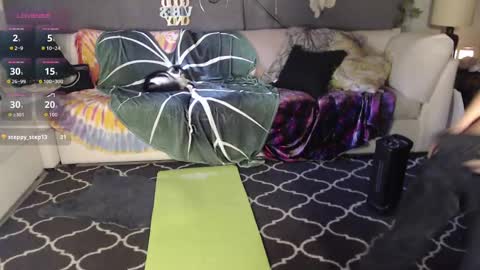 Snapshot of peekclimaxxx chatting on 4, 11, 2025 NEXT CHILL SESH 1130 930pm -ish PEEK online show from 4, 11, 2025