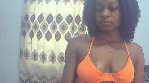 Snapshot of peetyface chatting on 21, 10, 2025 Lizzy online show from 21, 10, 2025