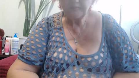 Snapshot of peggysoft chatting on 24, 9, 2025 PeggySoft online show from 24, 9, 2025