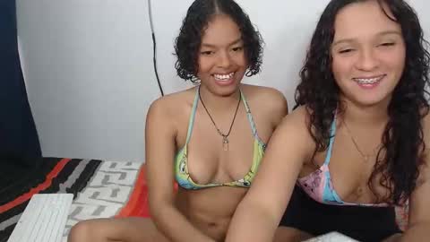 penelopeh_ online show from 17, 10, 2025