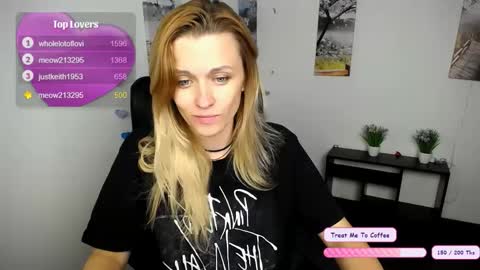 Snapshot of peppymia chatting on 20, 10, 2025 Mia online show from 20, 10, 2025