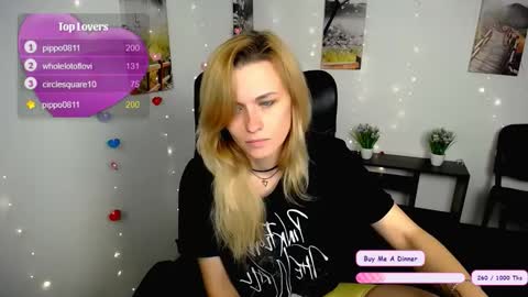 Snapshot of peppymia chatting on 5, 11, 2025 Mia online show from 5, 11, 2025