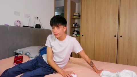 Snapshot of perceo09 chatting on 16, 1, 2025 first anal video in bio we are lucy and perceo follow us online show from 16, 1, 2025