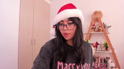 Sarah Ana Banana online show from 10, 12, 2024