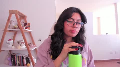 Sarah Ana Banana online show from 28, 1, 2025