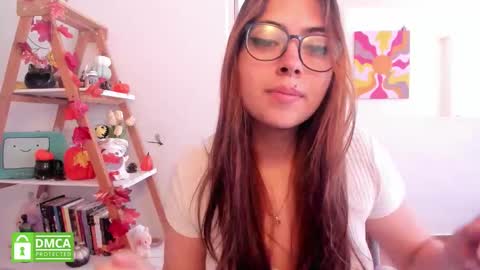 Sarah Ana Banana online show from 7, 11, 2025