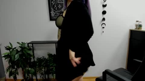 Snapshot of perfect_gabbie chatting on 2, 2, 2025 Gabbie online show from 2, 2, 2025