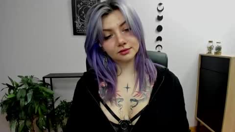 Snapshot of perfect_gabbie chatting on 3, 2, 2025 Gabbie online show from 3, 2, 2025