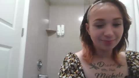 perfectly222peachy online show from 15, 9, 2025