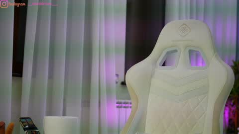 Dee online show from 12, 3, 2026