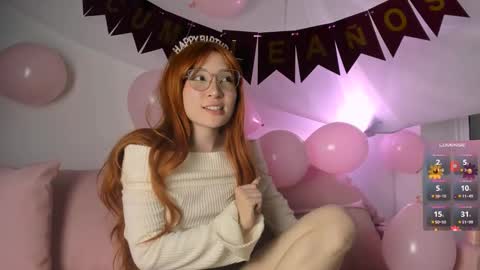 Snapshot of perla_slim chatting on 4, 3, 2025 Perla Jones online show from 4, 3, 2025